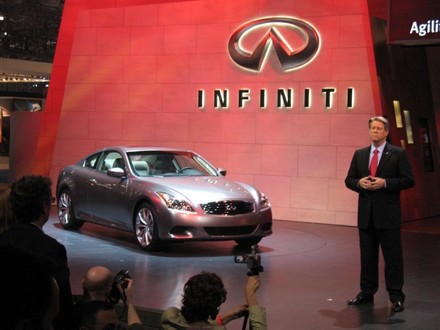  Infiniti G37 Coupe 2007 года  (фото 27 из 74)